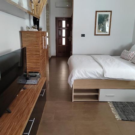 Relax Green House Ровінь Екстер'єр фото