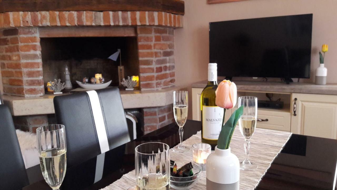 Relax Green House Ровінь Екстер'єр фото